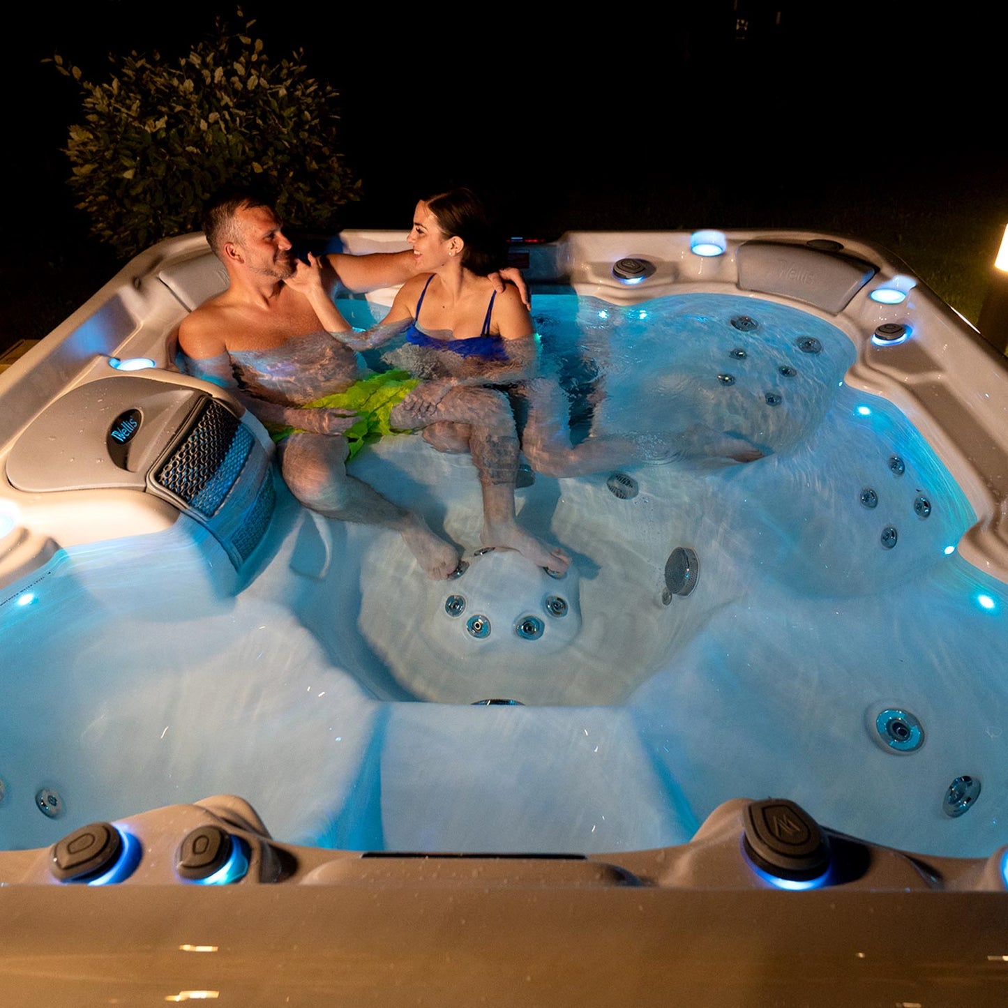 Vienna Life Hot Tub