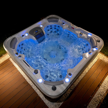 Vienna Life Hot Tub