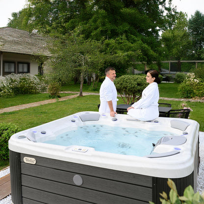 Vienna Life Hot Tub