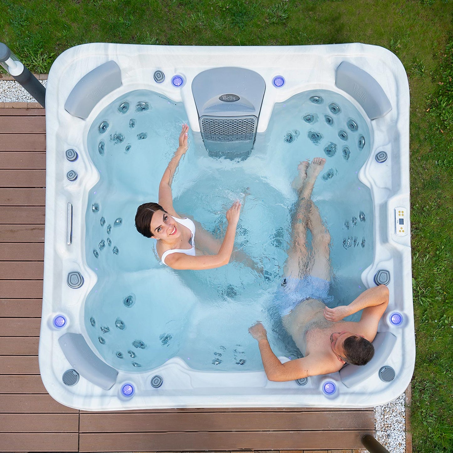 Vienna Life Hot Tub