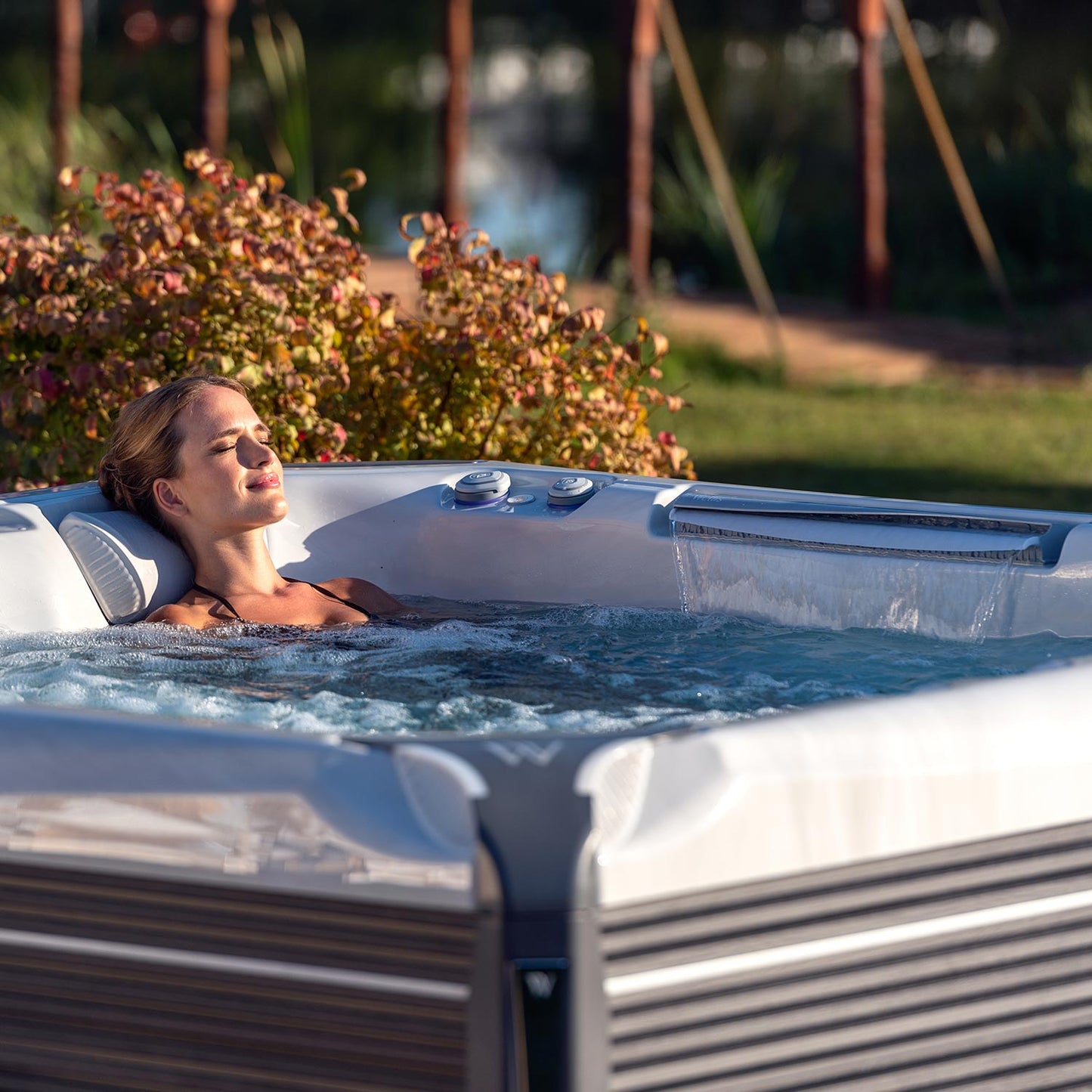 Everest Life Hot Tub - Premium