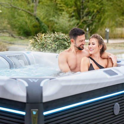 Kilimanjaro Life Hot Tub - Premium