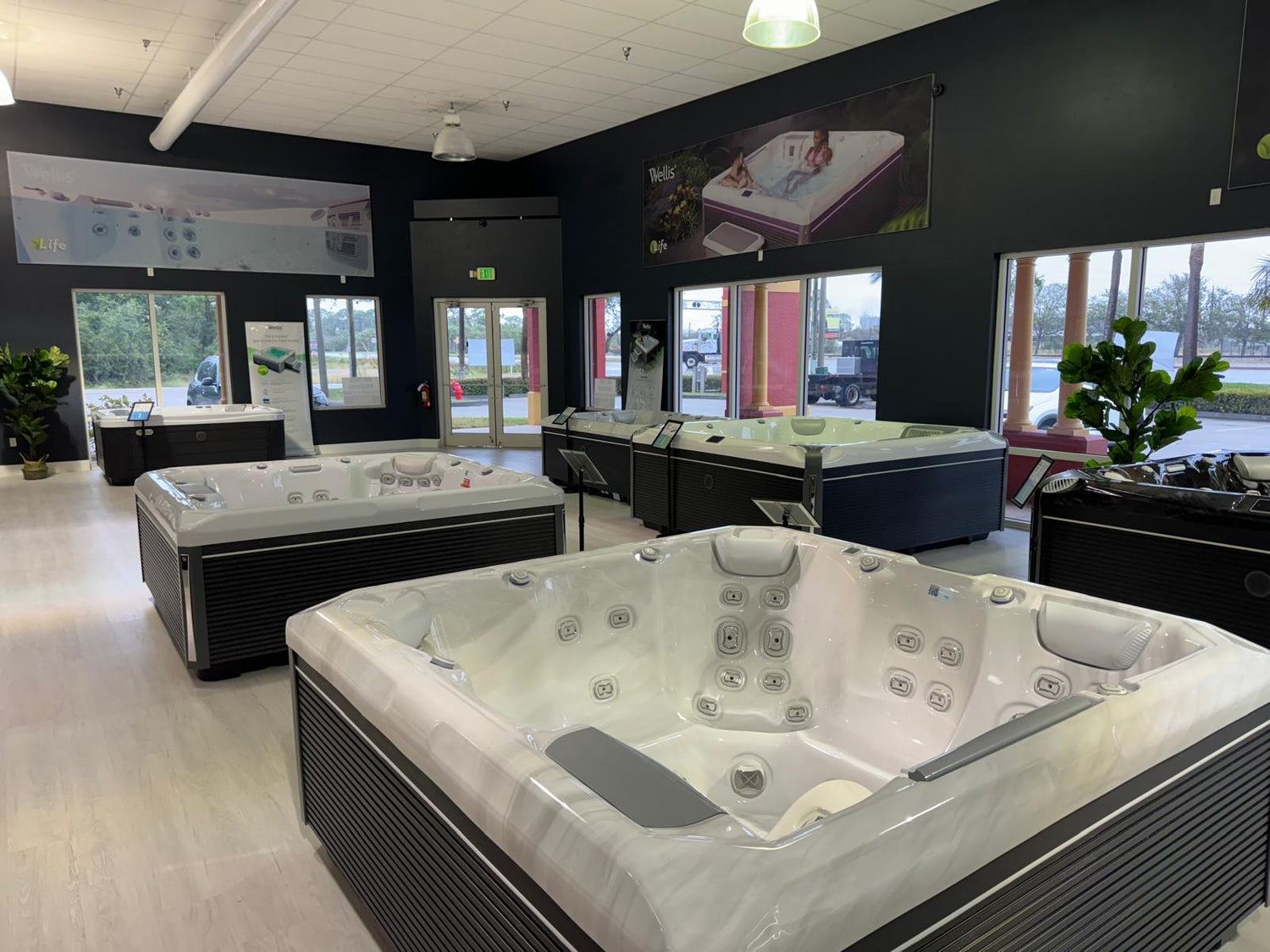 Wellis Fort Myers Showroom