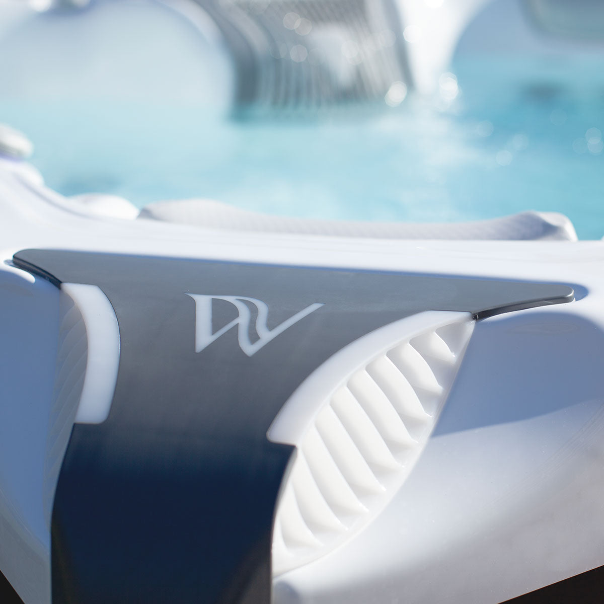 Elbrus Life Hot Tub - Deluxe