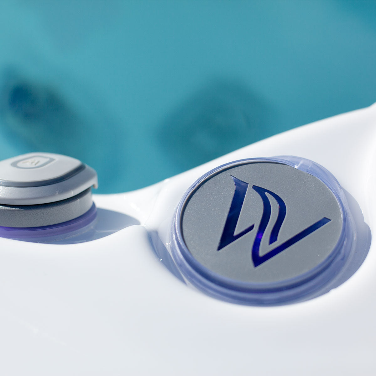 Elbrus Life Hot Tub - Premium